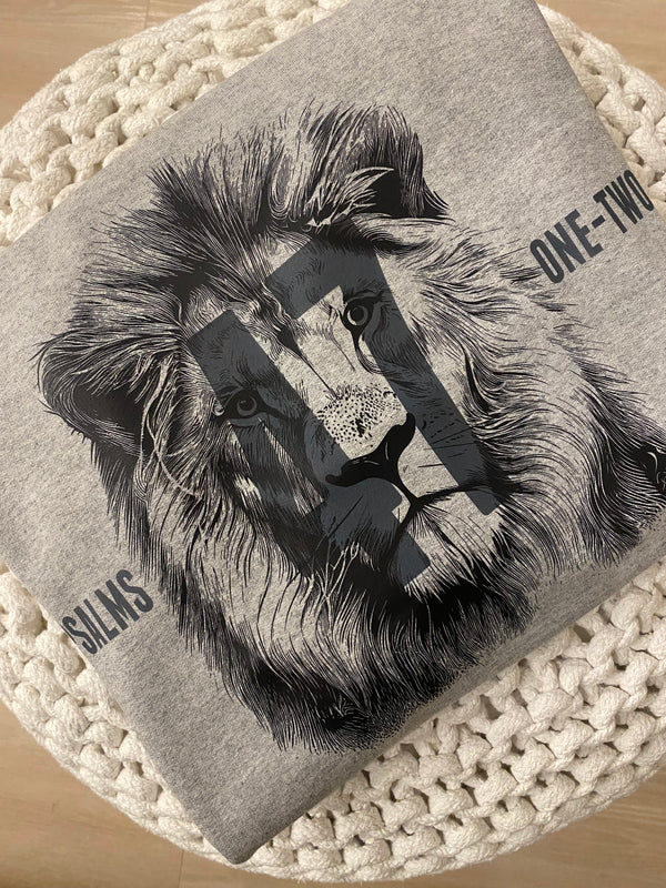 PSALMS 47 LION GRAPHIC SWEATSHIRT